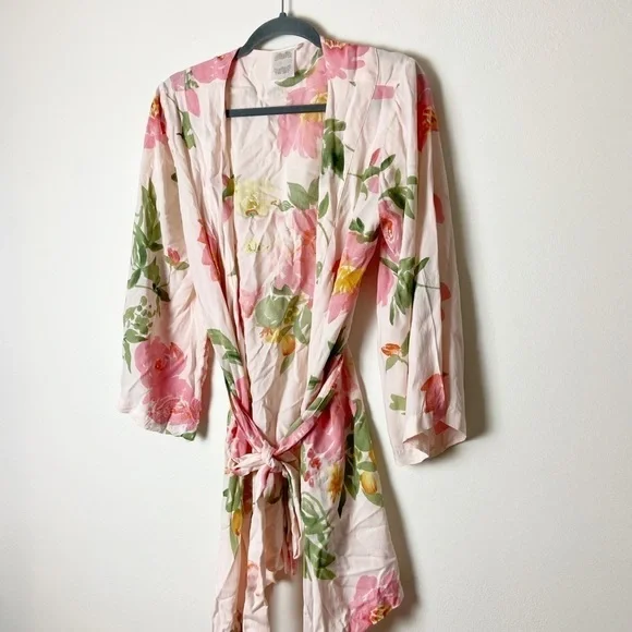 PLUM PRETTY SUGAR • Women’s Rayon Floral Printed Pink Robe Size Small - Picture 4 of 7